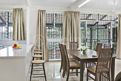 residential Apartment for rent ใน Gordons 5 รหัส 31412 8