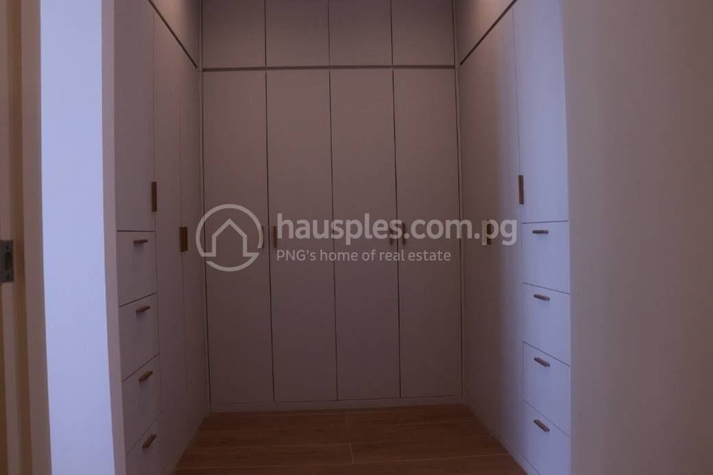 Gallery 01