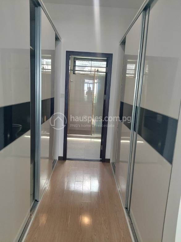 Gallery 01