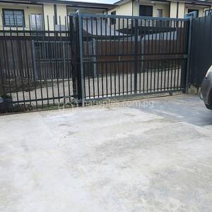 residential DuplexSemi-detached for rent ใน 7 mile รหัส 31511 12