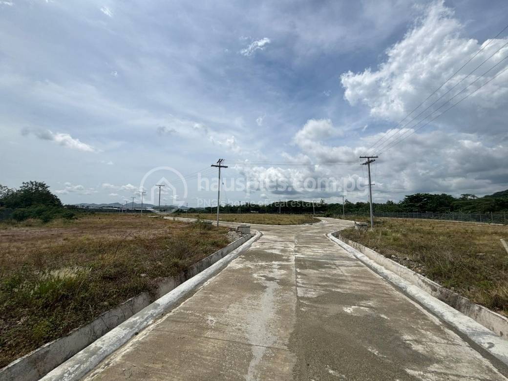 8 mile Lot For Sale in 8 mile