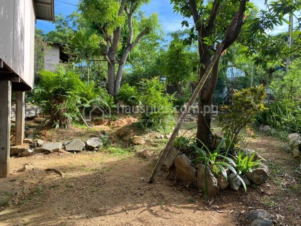 House and lot For Sale with 3 Parking Space