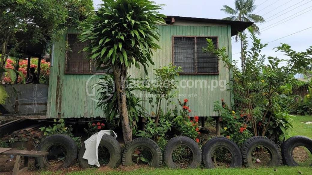 818 sqm Land Size House and lot Bilong Salim