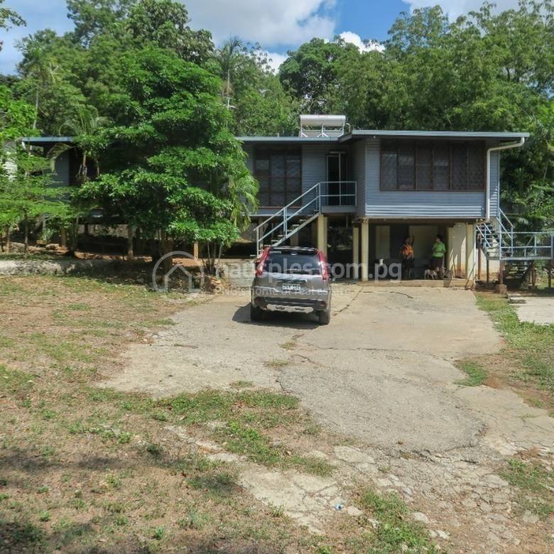 House and lot For Sale with 2 Parking Space