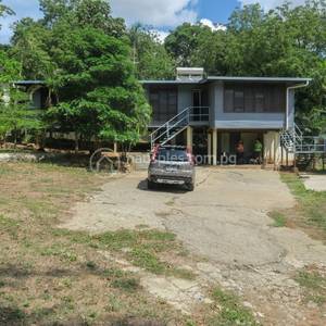 House and lot For Sale with 2 Parking Space
