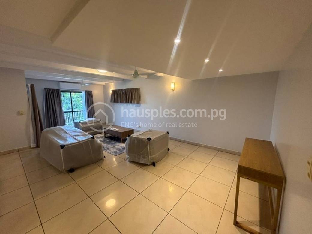 Townhouse For Rent with 2 Parking Space
