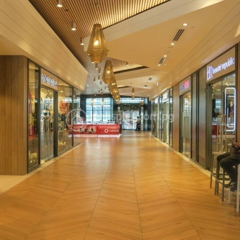 commercial Retail for rent in Town ID 31845