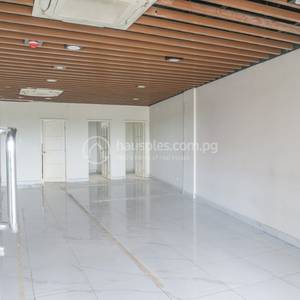 Ol Opis Bilong Rentim with 2 Parking Space