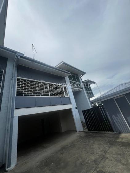 3 Bedrooms Townhouse Bilong Rentim