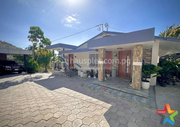 3 Bedrooms House and lot For Rent