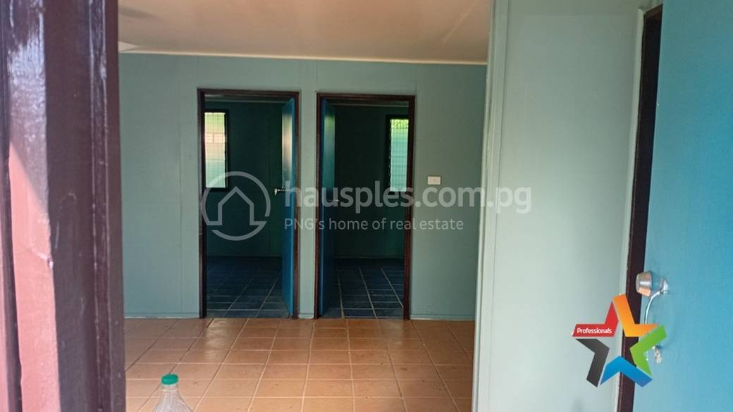 Duplex For Sale in Lae K550,000