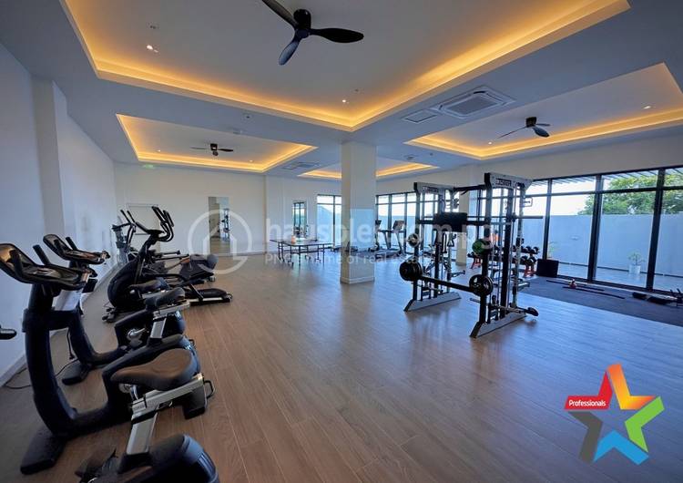 3 Bedrooms Apartment For Rent