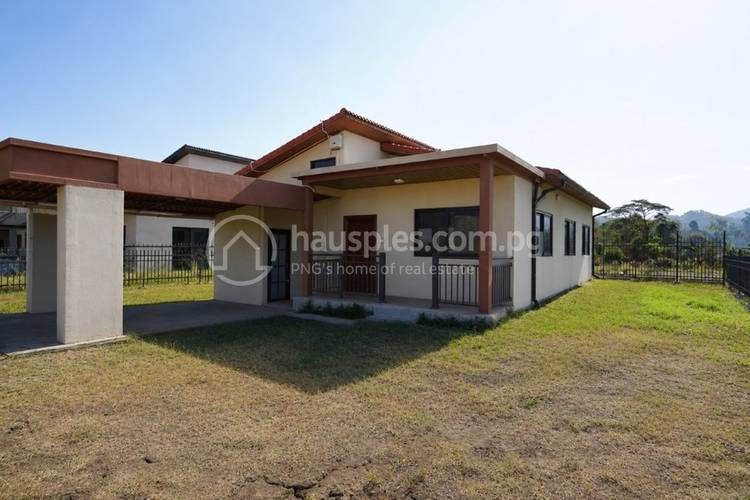 3 Bedrooms House and lot 出售