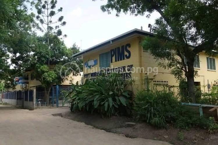 12 Bedrooms Ol Opis Bilong Salim