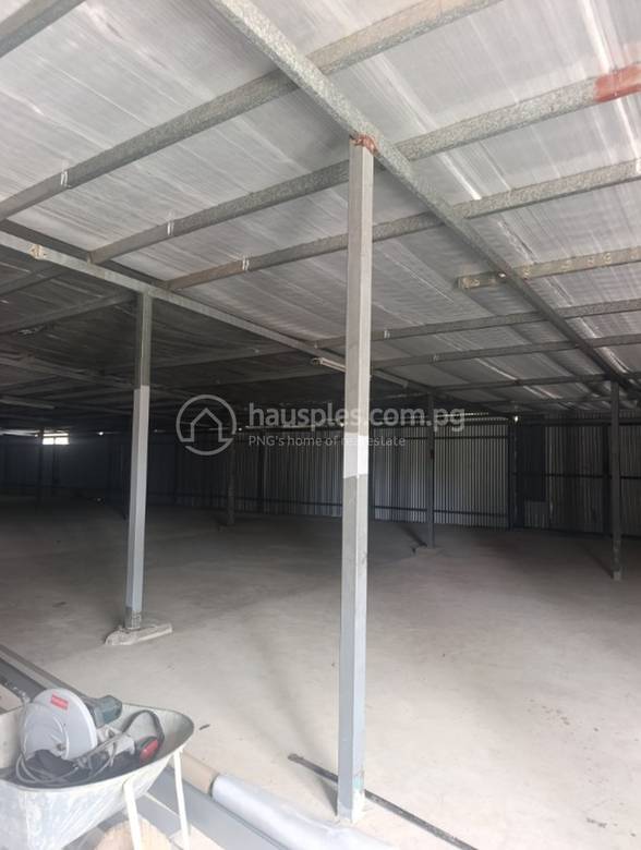 3,200 sqm Land Size Warehouse For Rent