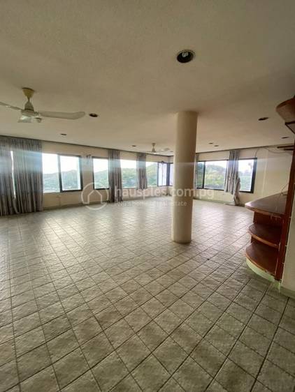 3 Bedrooms Apartment For Sale
