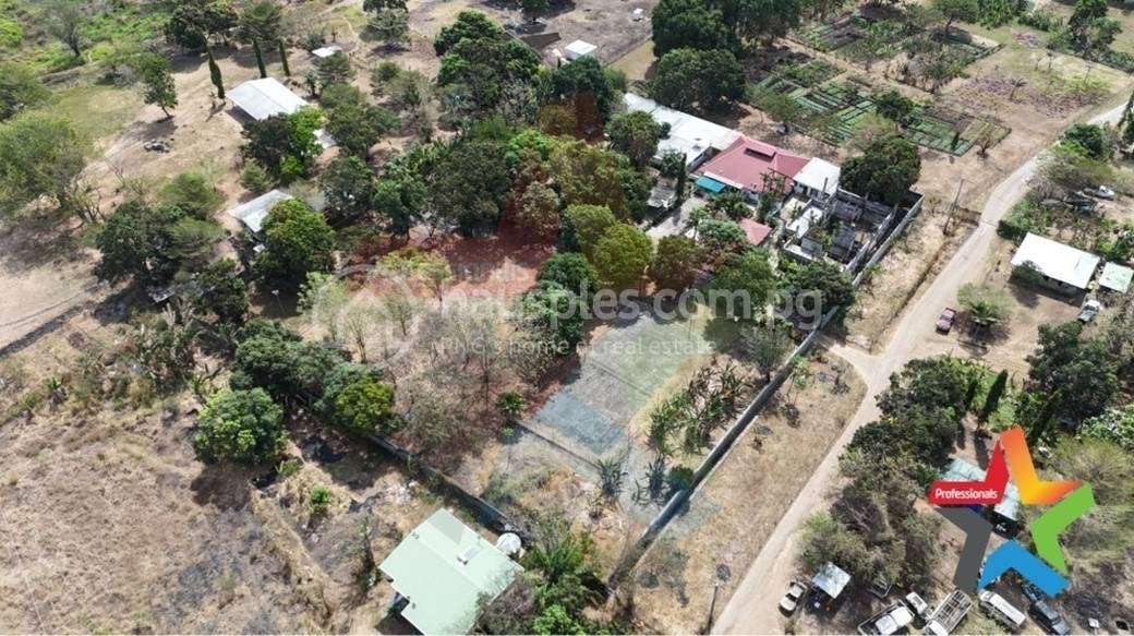 residential House for sale in 14 Mile ID 32110