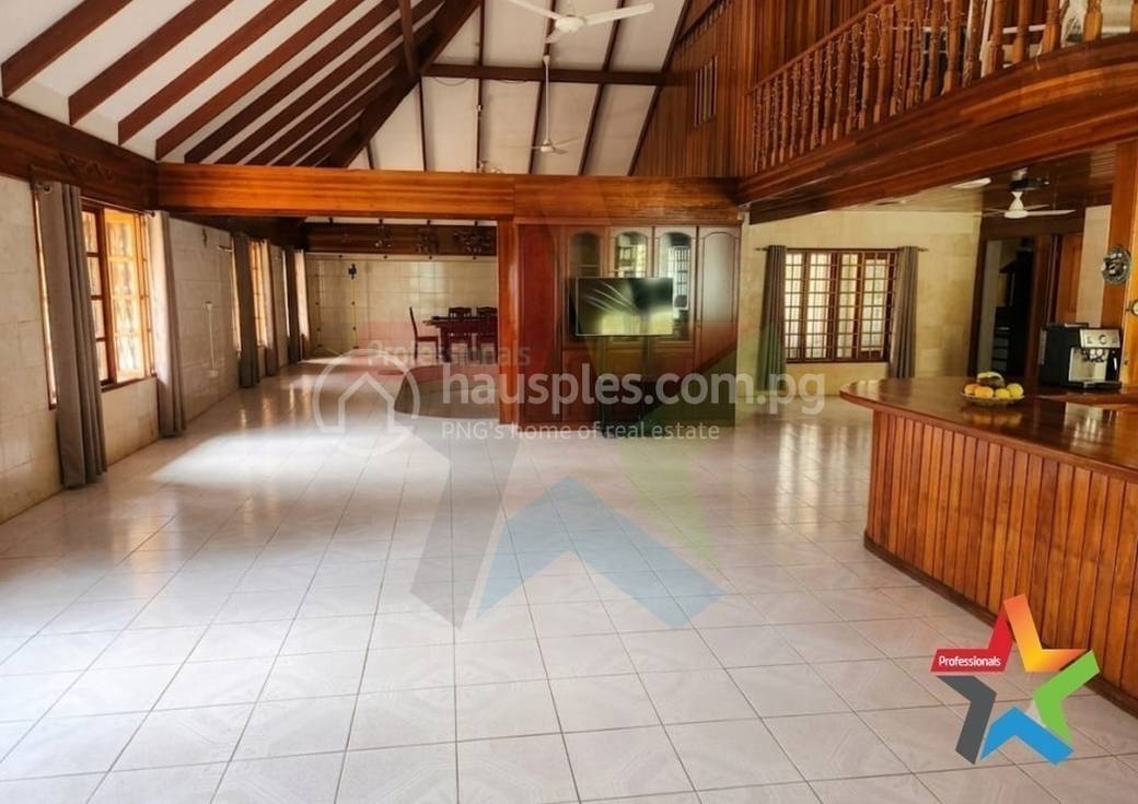 residential House for sale in 14 Mile ID 32110