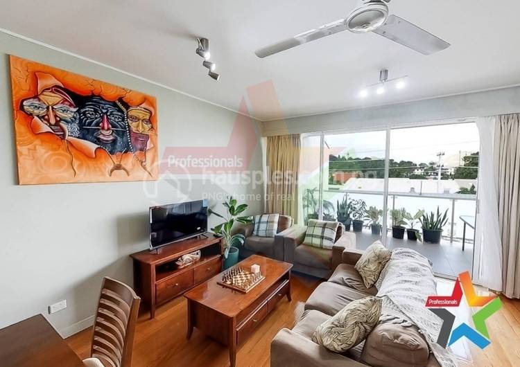 2 Bedrooms Apartment For Rent