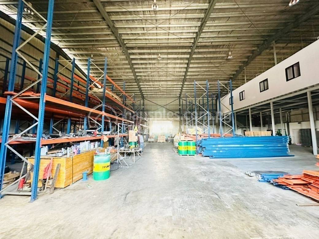 800 sqm Living Size Werhaus Bilong Rentim in Port Moresby
