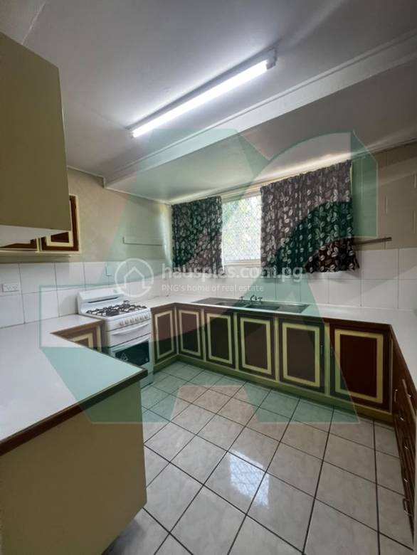 Townhouse For Rent with 2 Parking Space