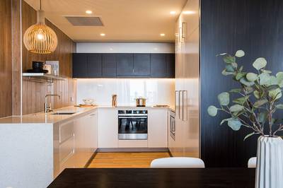 Apartment For Rent with 4 Parking Space