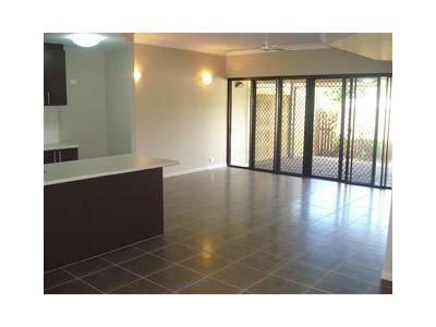 Unit For Rent in 4/1766 captain cook highway, CLIFTON BEACH, Cairns & District, 4879, QLD