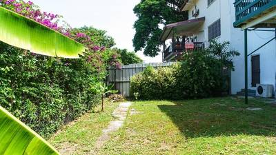 residential DuplexSemi-detached for rent ใน Gordons 5 รหัส 8547 4