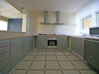 Town Apartment For Rent in Town
