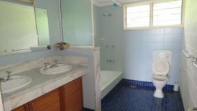 residential DuplexSemi-detached for rent ใน Boroko รหัส 12863 9