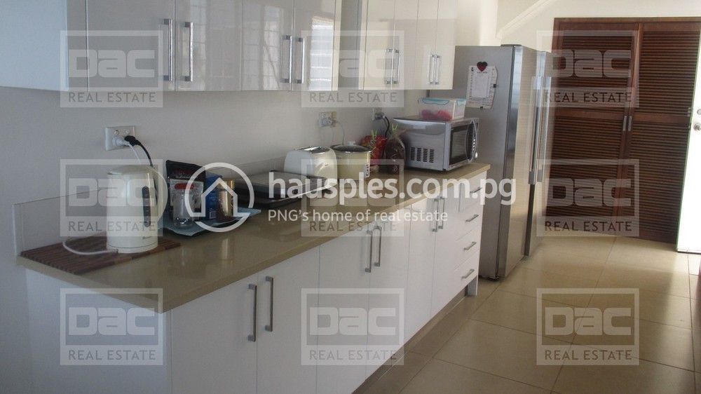 residential House for sale ใน Town รหัส 18192 3