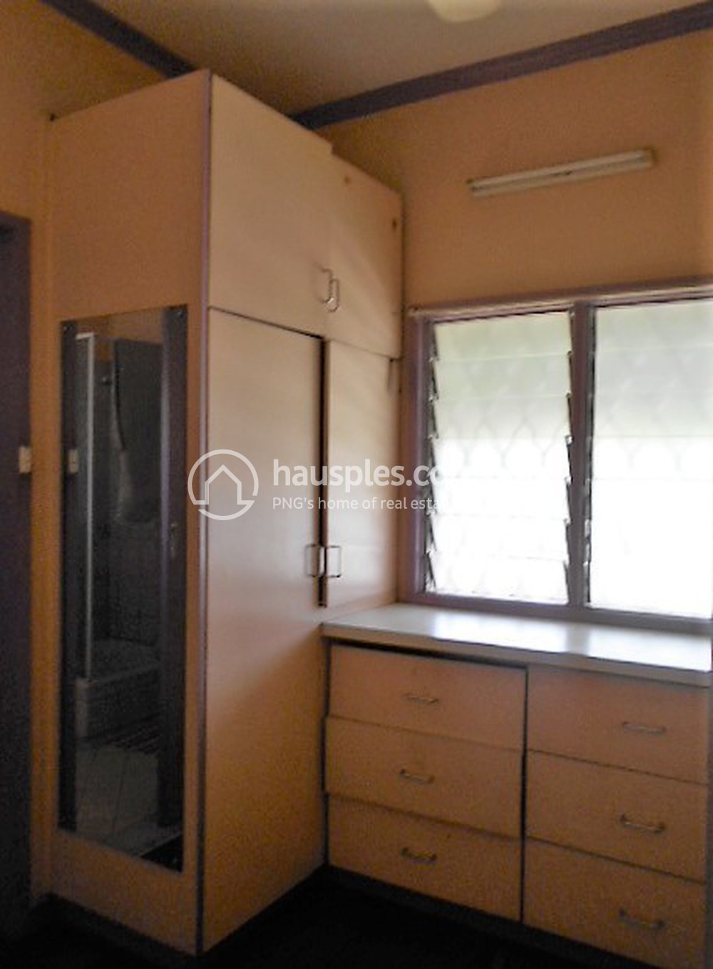residential House for sale ใน Lae รหัส 18299 4