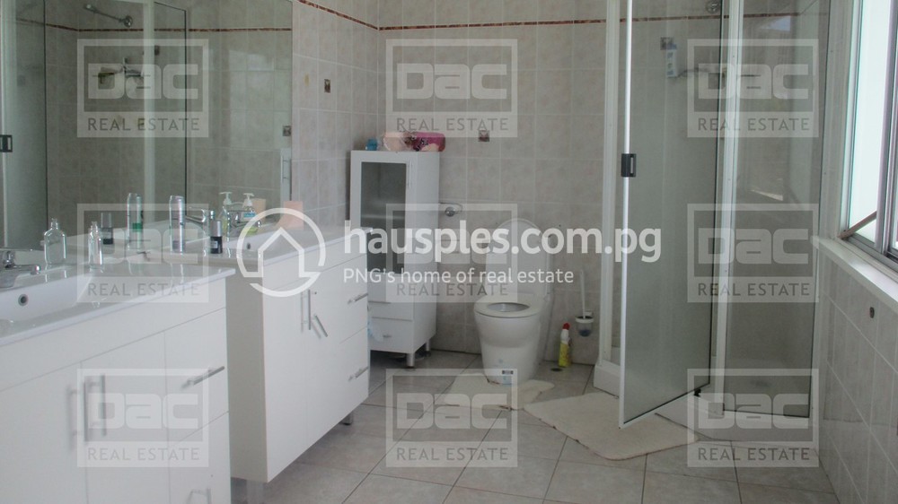 residential House for sale ใน Town รหัส 18192 7