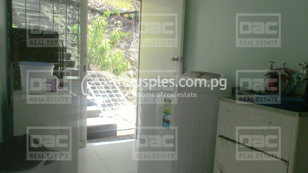 residential House for sale ใน Town รหัส 18192 8