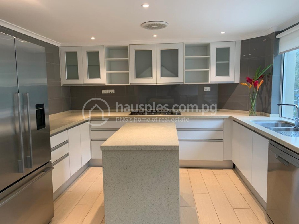 3 Bed, 2 Bath Apartment for Rent in Windward West Apartments Hausples