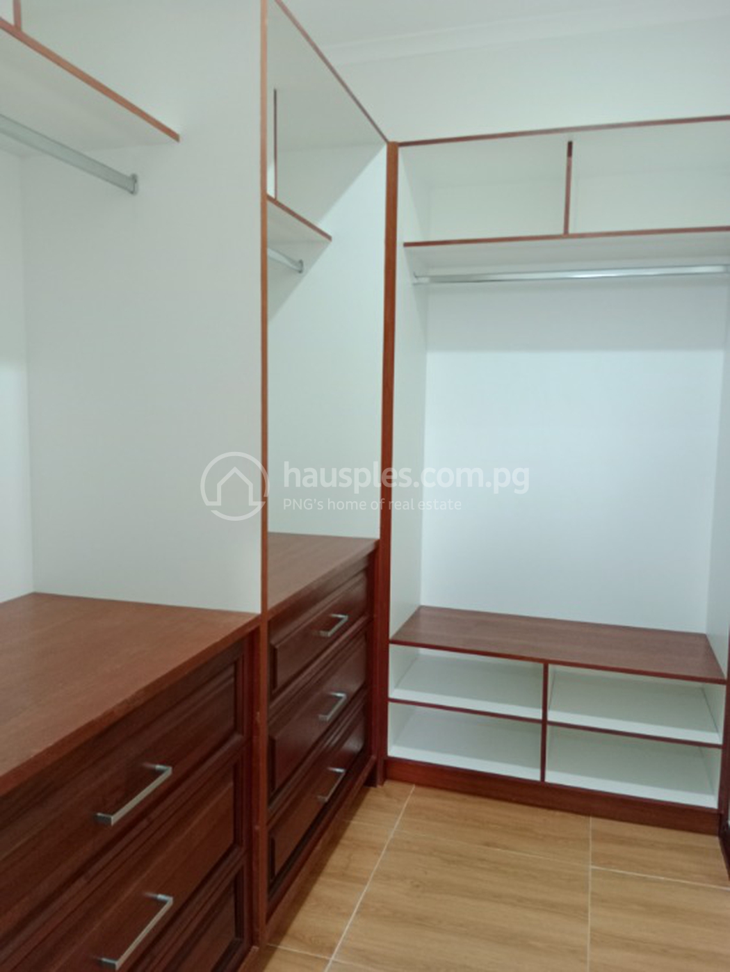 residential Apartment for rent ใน Boroko รหัส 29555 34