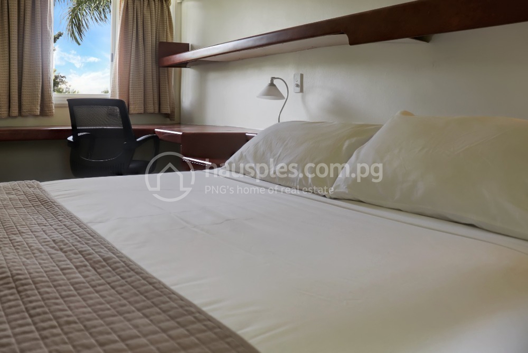 Gateway Hotel & Apartments - Coral Sea Hotels for rent ใน 7 mile รหัส 13114 16