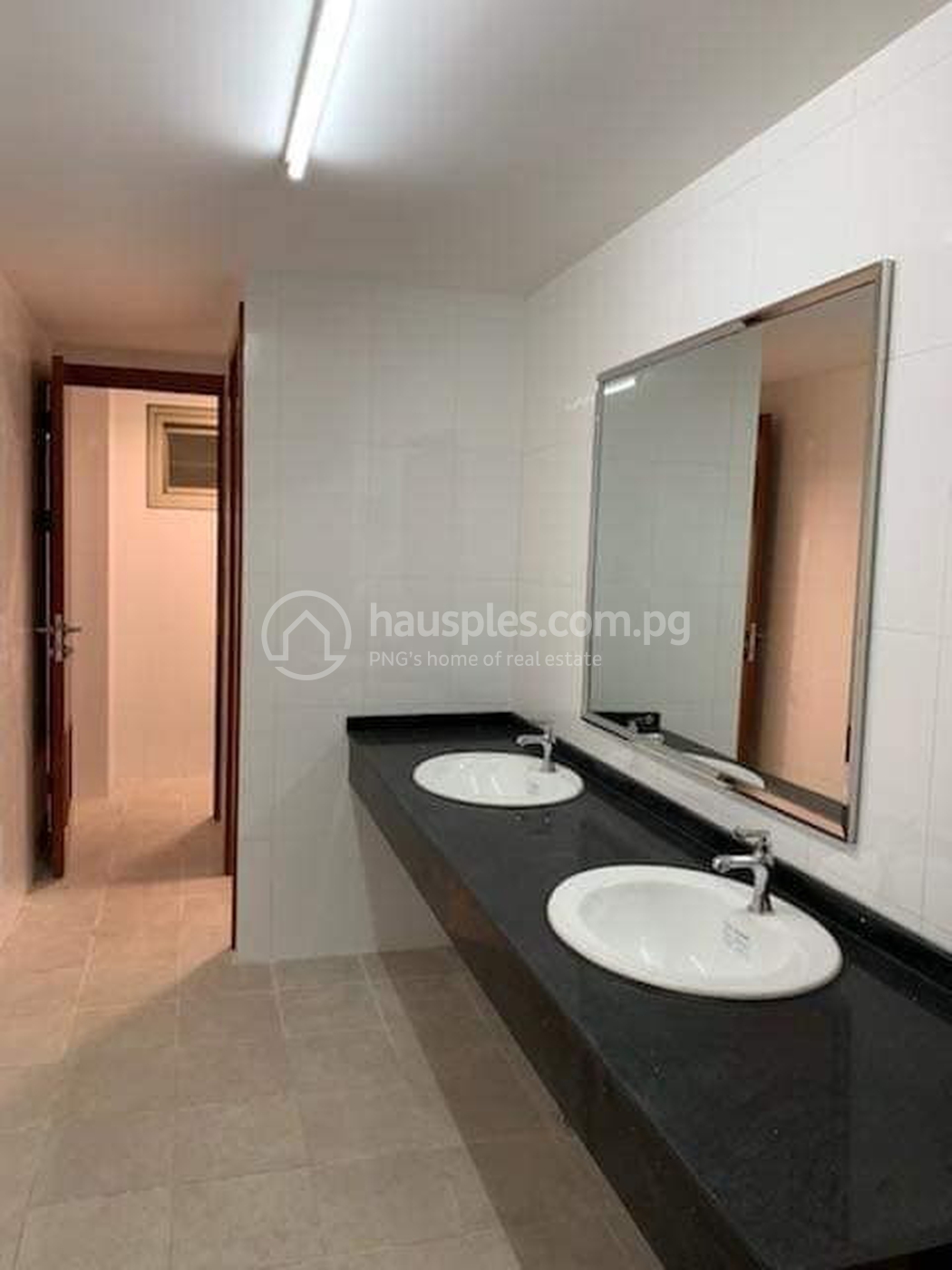 commercial Retail for rent ใน Goroka รหัส 600 8