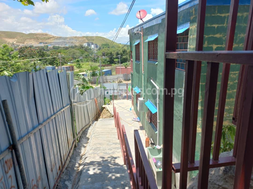 residential House for sale ใน Hohola รหัส 29972 5