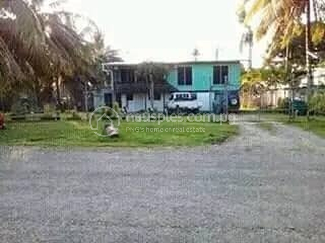 residential DuplexSemi-detached for sale ใน Wewak รหัส 30079 1