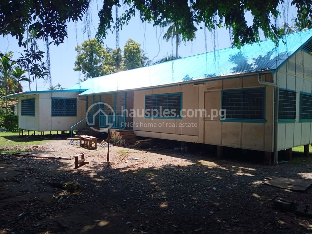 residential DuplexSemi-detached for rent ใน Kalibobo รหัส 30141 1