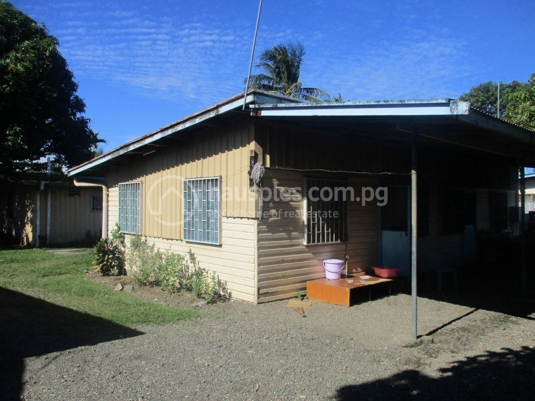 residential BlockOfUnits for rent ใน Lae รหัส 30070 4