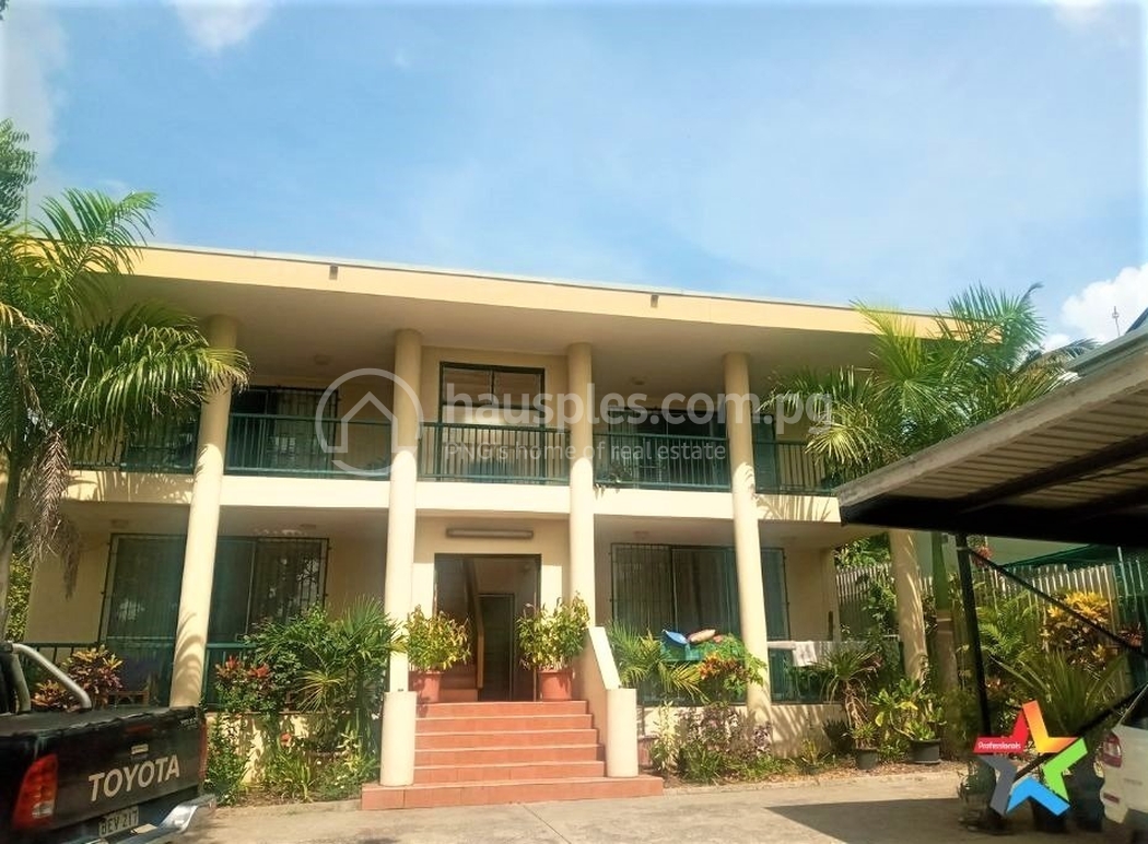 4-bed-2-bath-duplex-for-rent-in-islander-village-hausples-pg