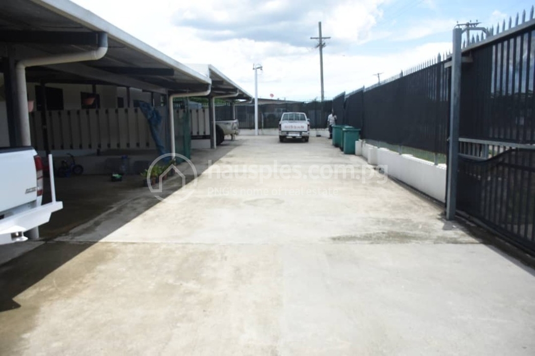 residential BlockOfUnits for sale ใน Malolo Estate รหัส 30577 2