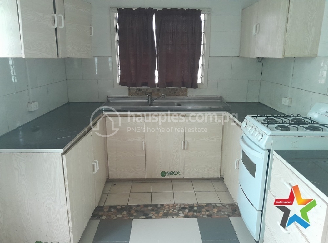 residential BlockOfUnits for rent ใน Boroko รหัส 30550 5