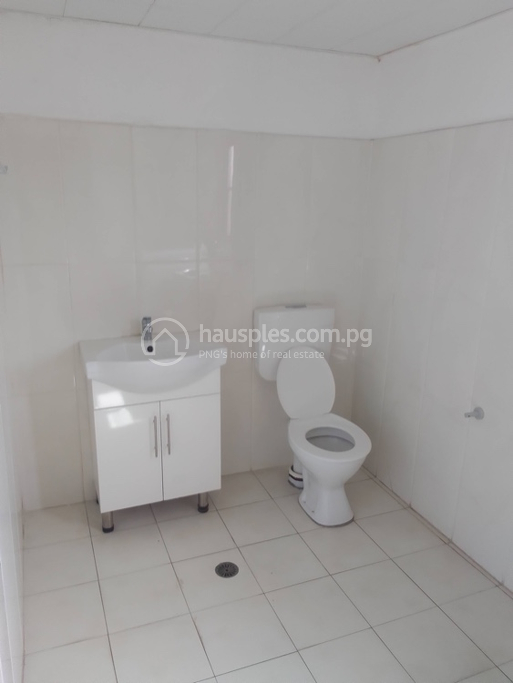 residential Townhouse for rent ใน Boroko รหัส 30766 3