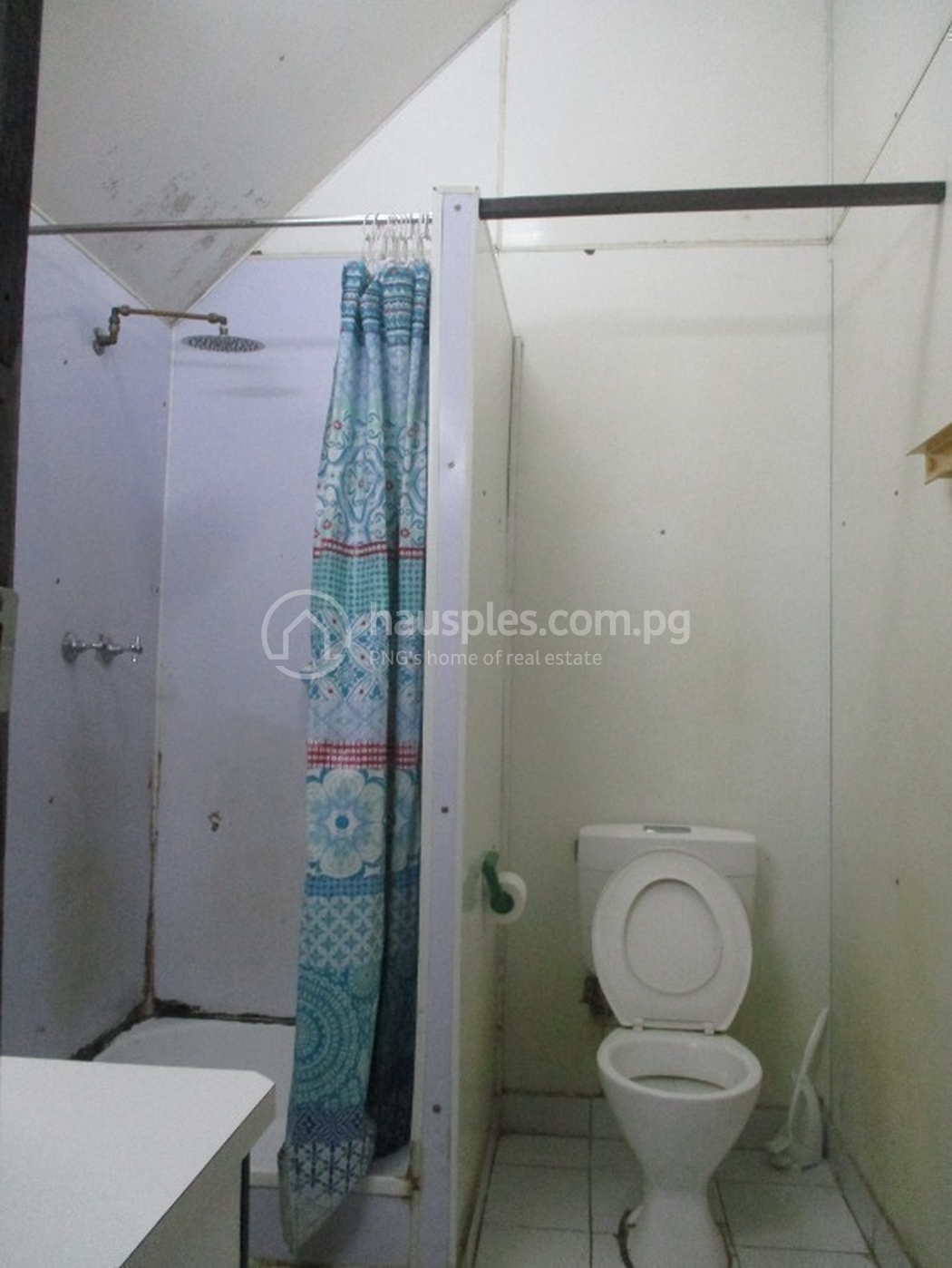 residential BlockOfUnits for rent ใน Gordons รหัส 30777 15