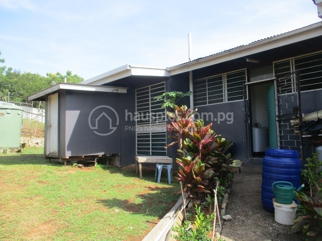 residential BlockOfUnits for rent ใน Gordons รหัส 30777 7