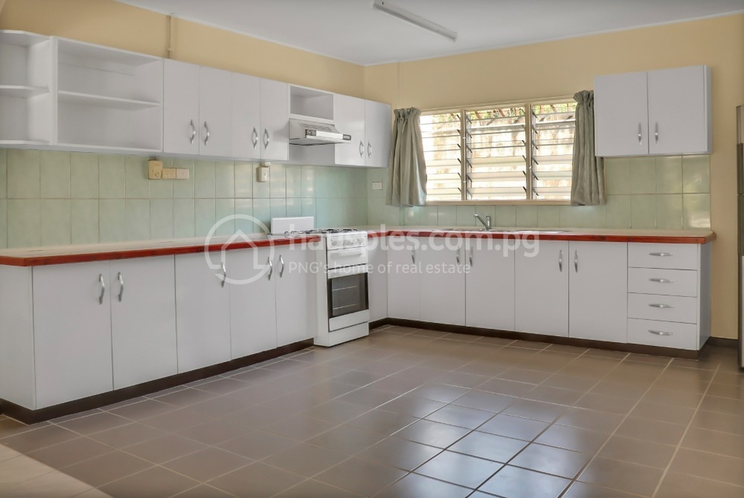 residential Apartment for rent ใน Boroko รหัส 30831 6