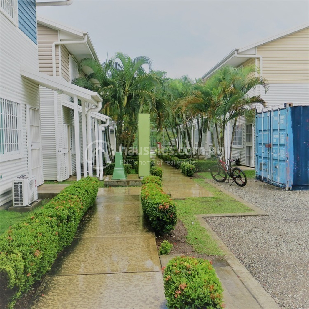 residential BlockOfUnits for sale ใน 8 mile รหัส 30886 2